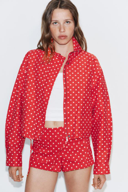 ZARA МИНИ-ШОРТЫ С КАРМАНАМИ, КРАСНЫЙ/БЕЛЫЙ