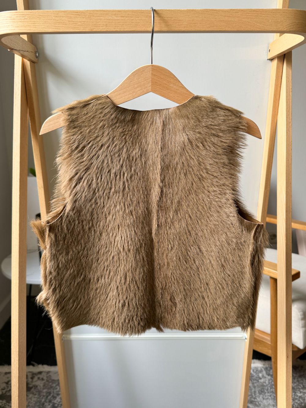 Меховой жилет Bonpoint, 104