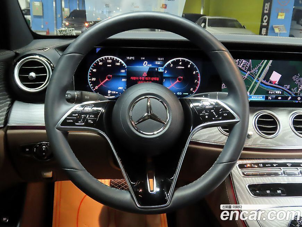 Mercedes-Benz E-Class W213 E350 4MATIC Avangarde (09.2022)