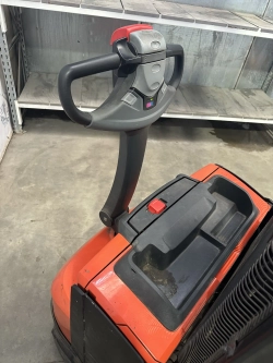 Электрический штабелер Toyota SWE120
