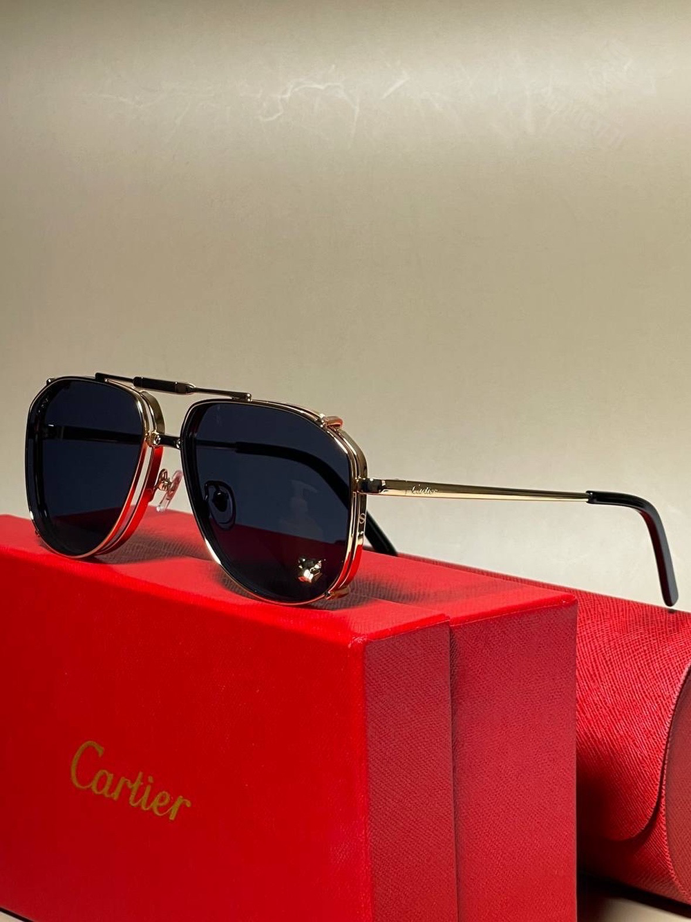 Солнечные очки Cartier