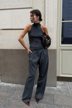 Водолазка без рукавов