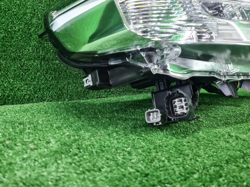 Фара правая Toyota Land Cruiser 200 (2015-2021) LED