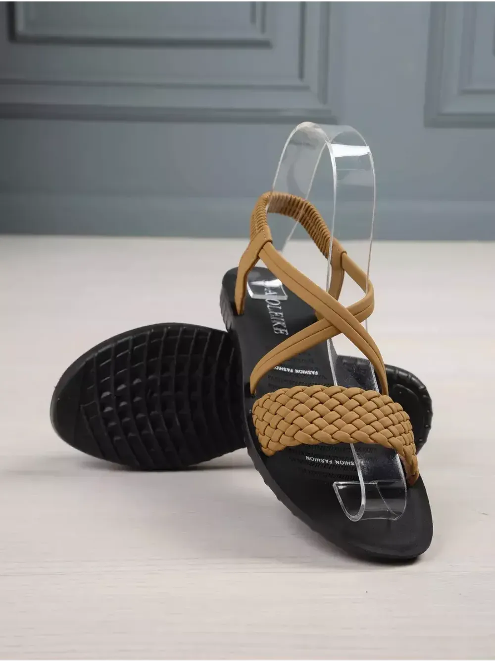 Сандалии летние