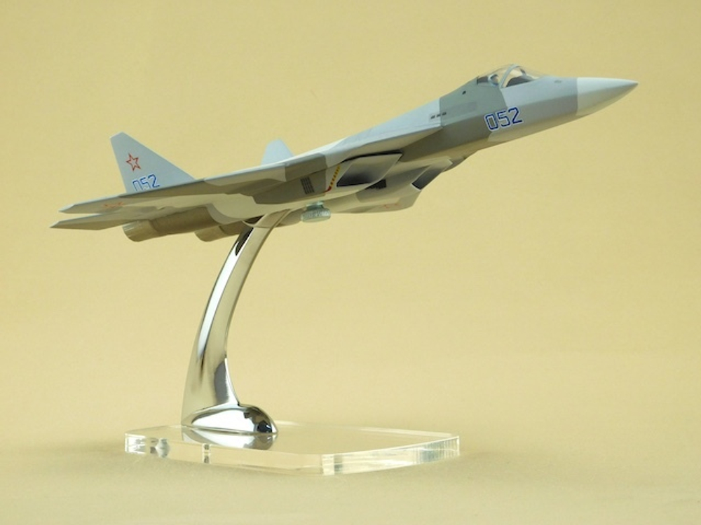 Модель самолета Су-57 (М1:72, 052, Камуфляж)