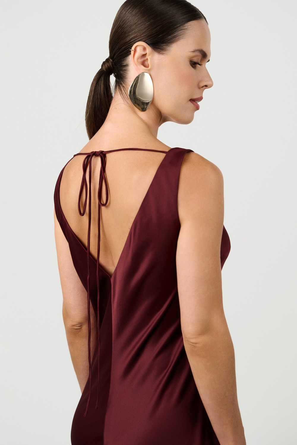 Платье макси с открытой спиной