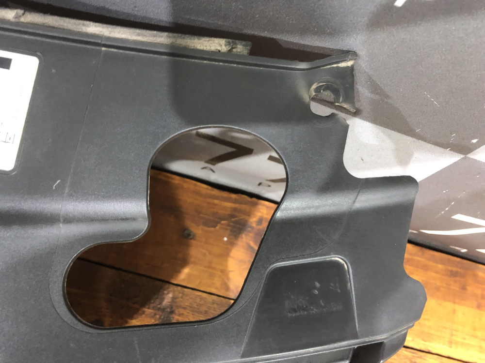 Решетка радиатора Skoda Rapid 1 12-20 Б/У Оригинал 5JA853668