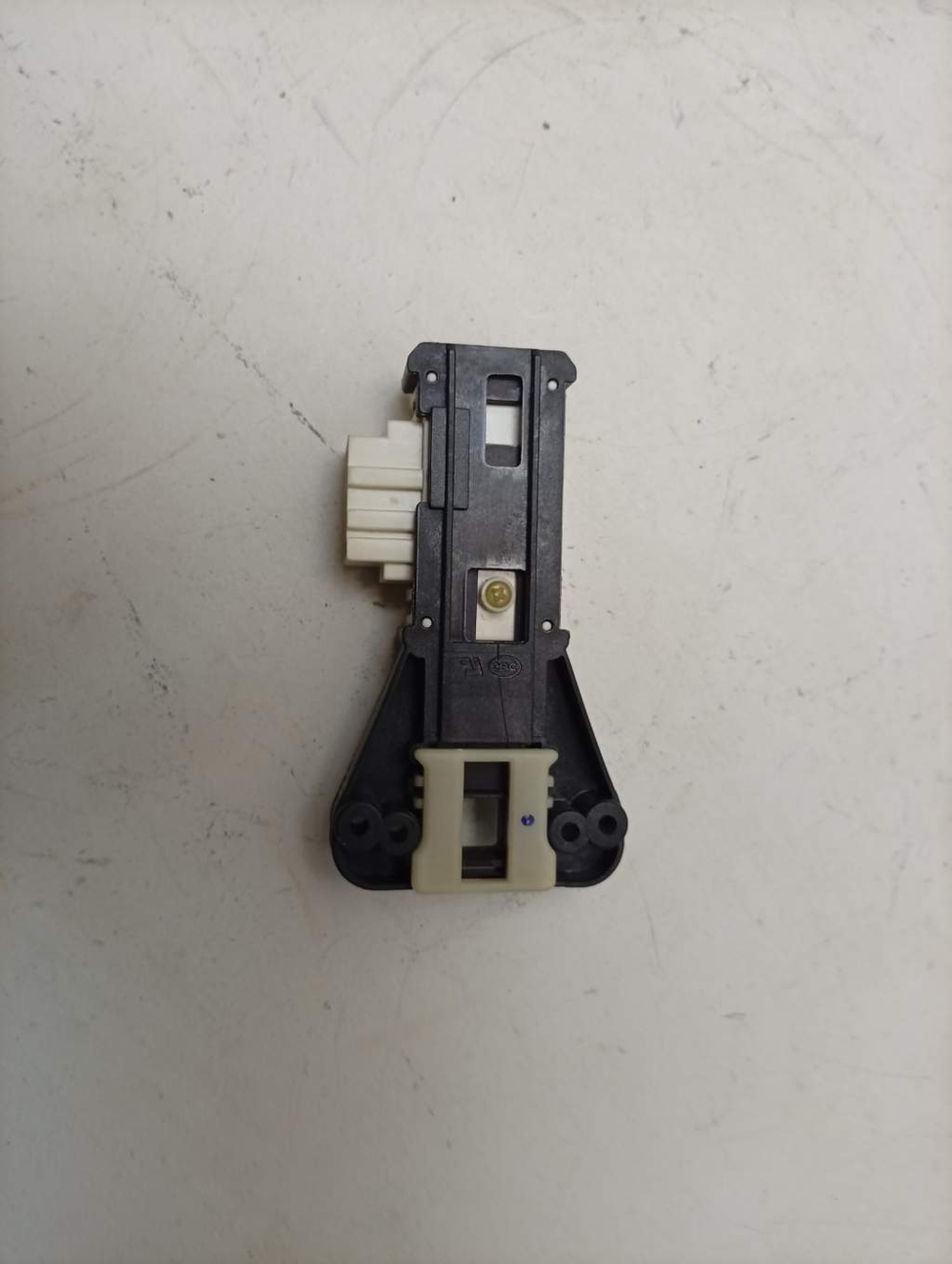 WF8590NMW9DYLP кт26 Блокировка (замок) люка для стиральных машин Samsung DC64-01538A б/у