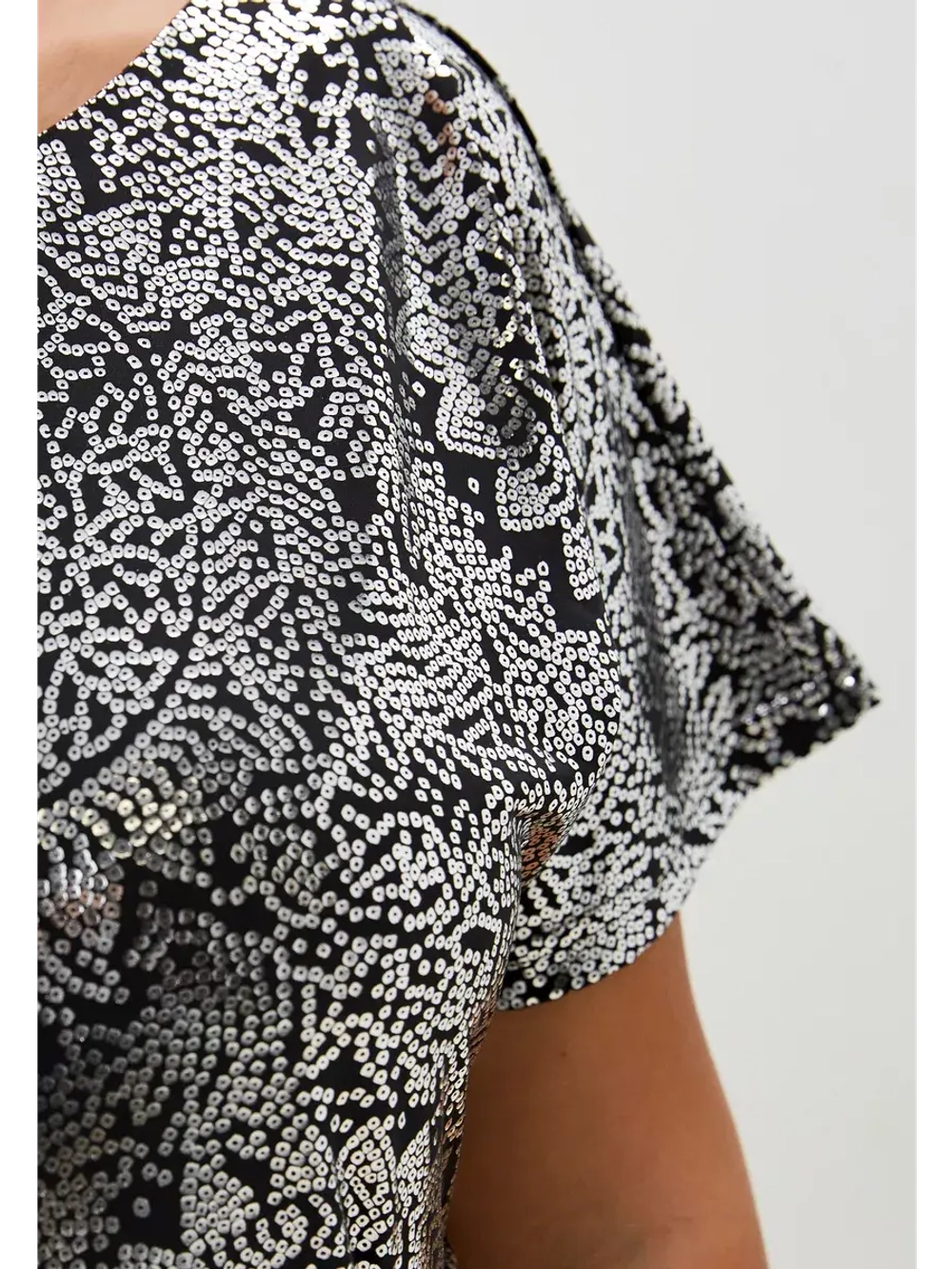 Платье нарядное большие размеры