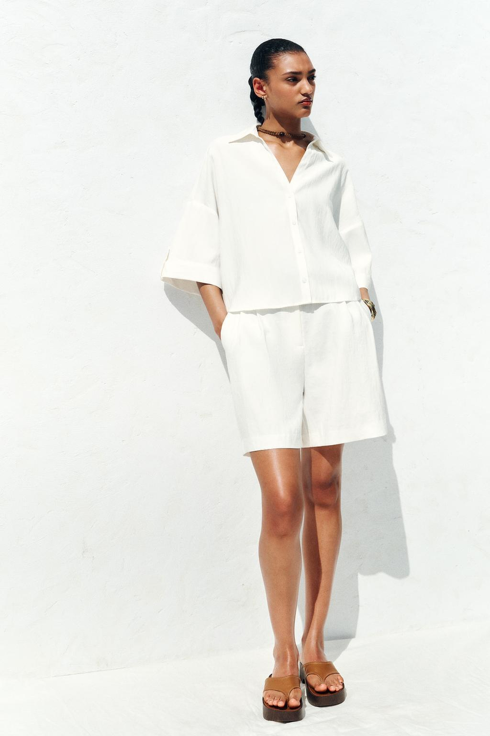 ZARA ШИРОКАЯ РУБАШКА С КОРОТКИМИ РУКАВАМИ, ЖЕЛТОВАТО-БЕЛЫЙ