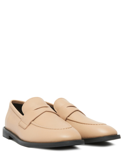 Женские кожаные бежевые лоферы