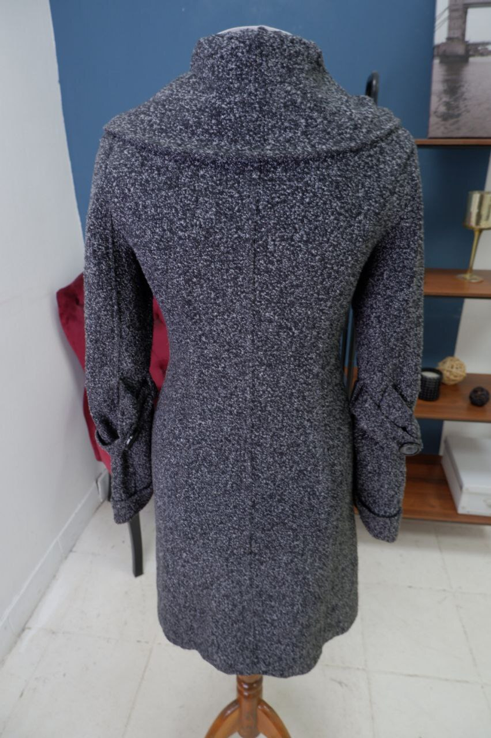 Пальто BigBigWorld из вискозы 40-42 размер