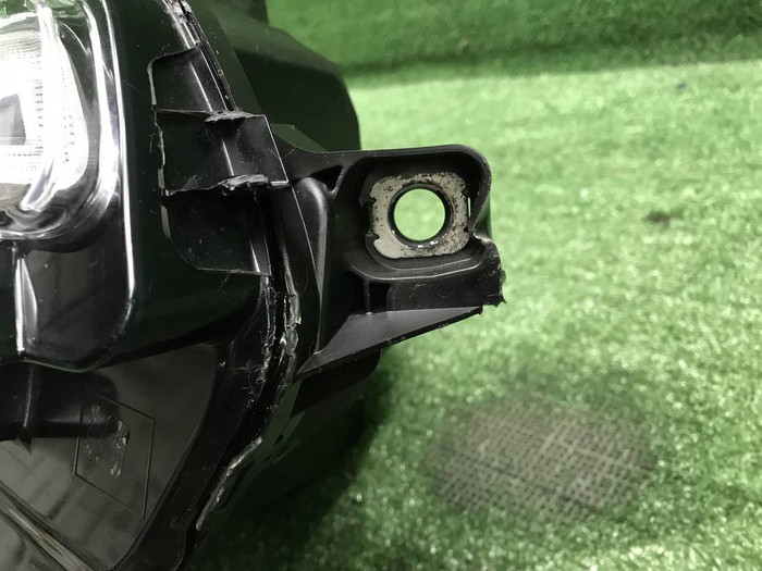 Фара правая Range Rover Velar (2017-2023) LED