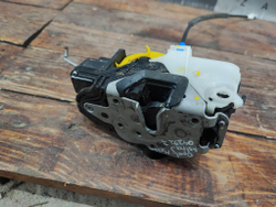 Замок двери передней левой Chevrolet, Opel Cruze (J300), Astra J  Б/У Оригинал 13579518