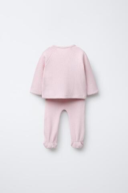 ZARA КОМПЛЕКТ ИЗ ДЖЕМПЕРА И ПОЛЗУНКОВ С РЕЛЬЕФНЫМ УЗОРОМ, РОЗОВЫЙ