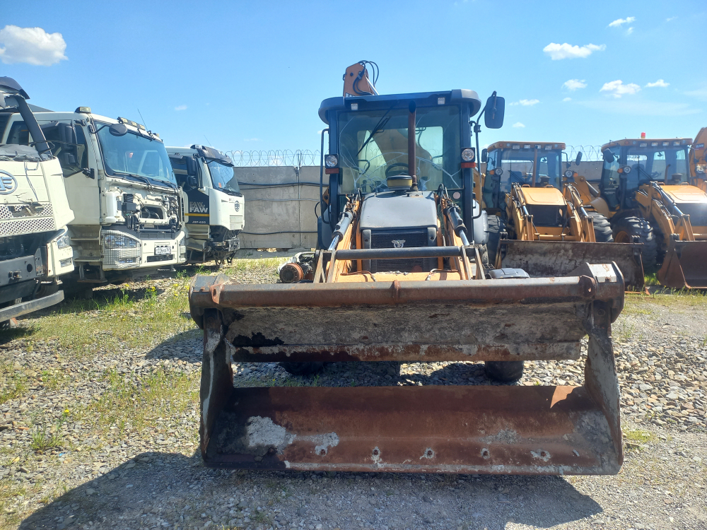 Case 570 Экскаватор-погрузчик 570ST (Дизельный, 3,9 л, 95 л.с., АТ)
