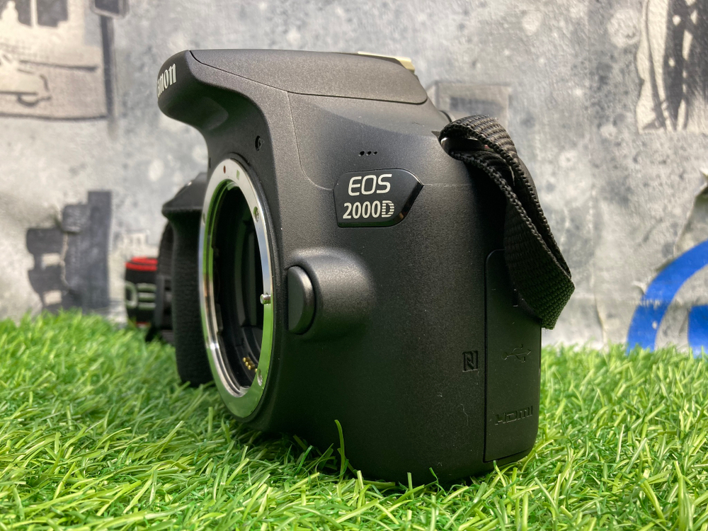 Canon 2000D + 18-55mm 100 кадров Покупка/Продажа