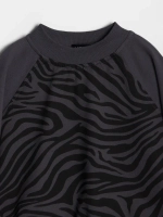 Черный костюм для девочки с юбкой в школу