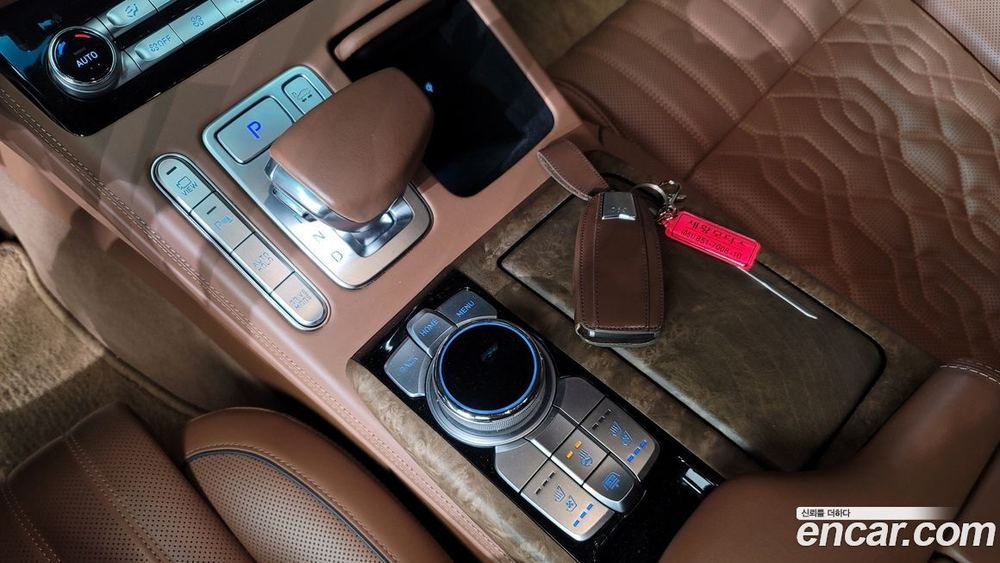 Genesis G90 5.0 AWD (04.2020)
