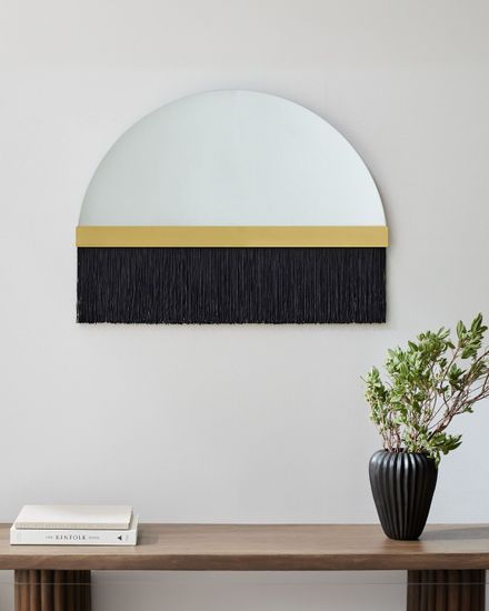 Декоративное зеркало “Арья” с чёрной бахрамой