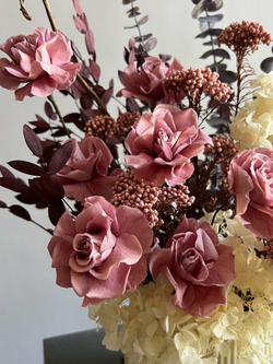 Композиция в кашпо Тейя