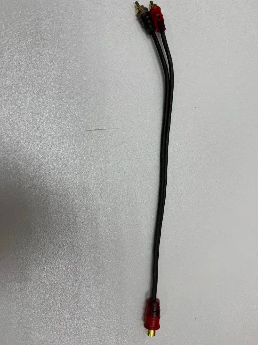 Y-разветвитель Auto Puma AP 1F2M RCA, медь, 0.3 м