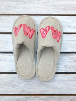 Льняные тапочки с аппликацией "Мама"