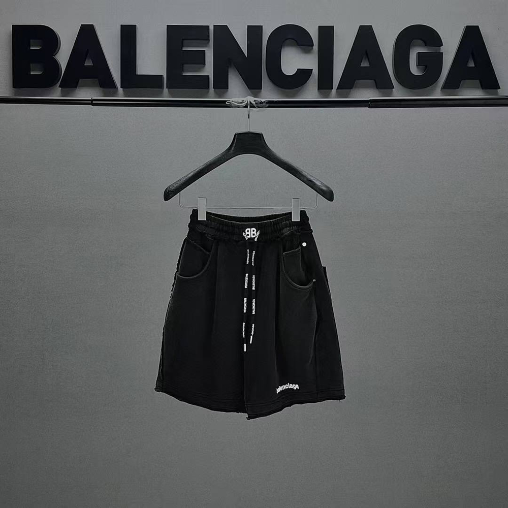 Шорты Balenciaga