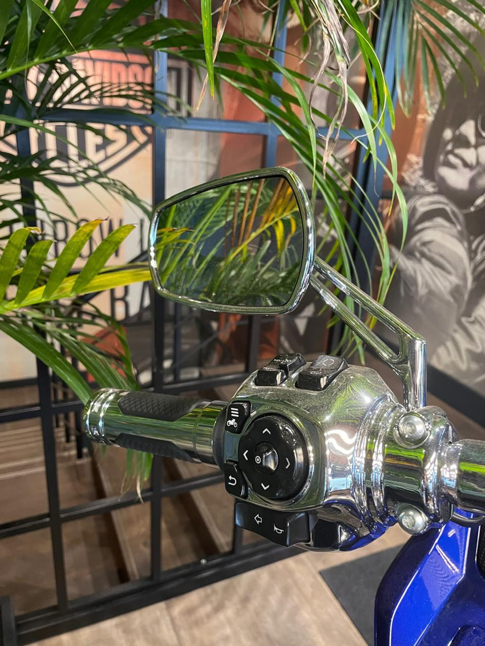 Harley-Davidson CVO Road Glide 121 (Blue Streak) 2025