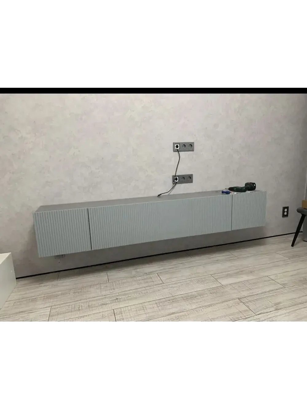 Тумба под телевизор подвесная 213х35х35 см