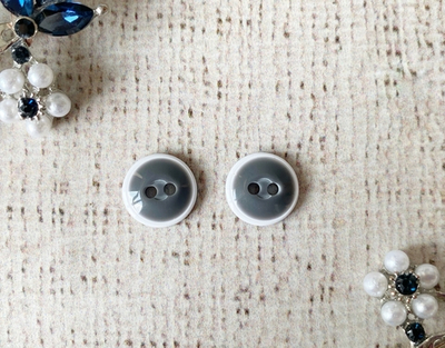 Пуговицы, d 1,2 см, 2 прокола