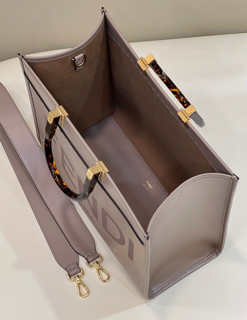 Fendi Sunshine Medium 35 cm