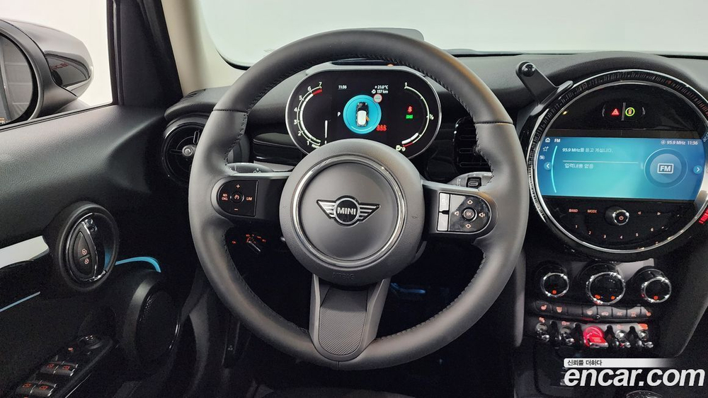 Mini Cooper 5 даерей Classic Plus (03.2024)