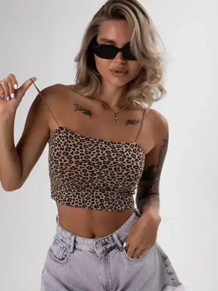 Спортивный кроп топ укороченный под пиджак