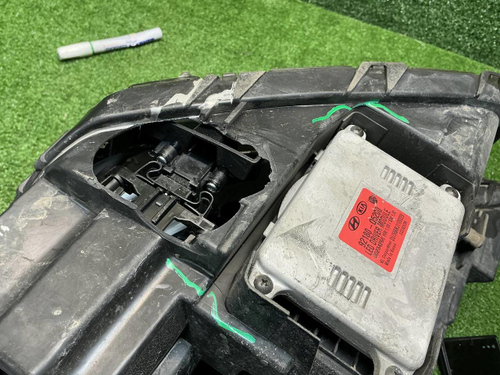 Фара правая Kia Seltos (2019-2022) LED