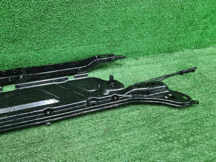 Телевизор верхняя часть BMW 3er G20 (2018-н.в.)