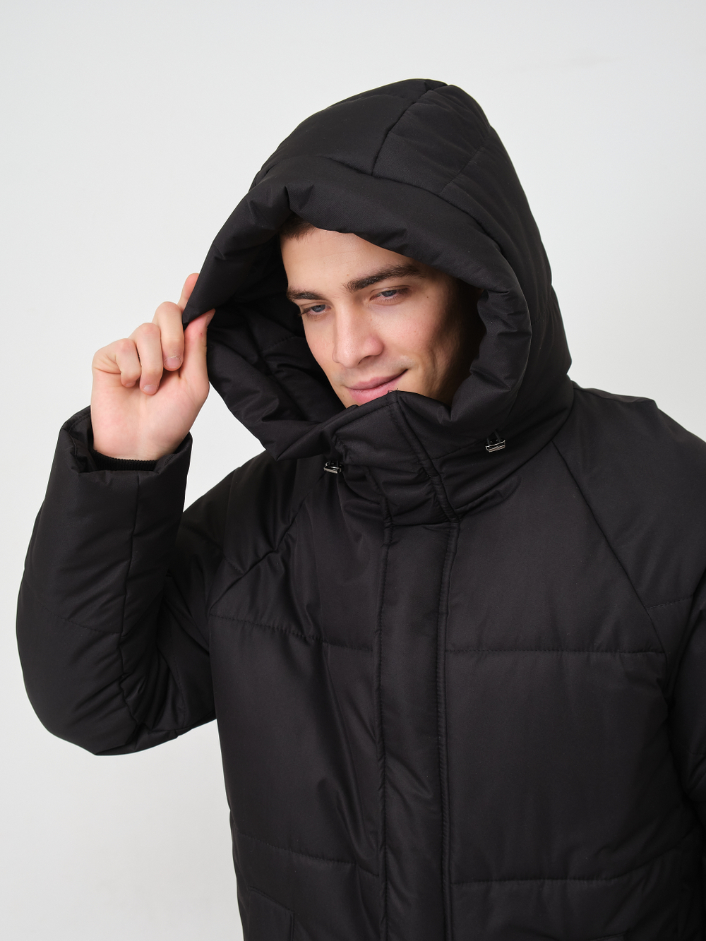 Куртка черная мужская зимняя с капюшоном мембрана