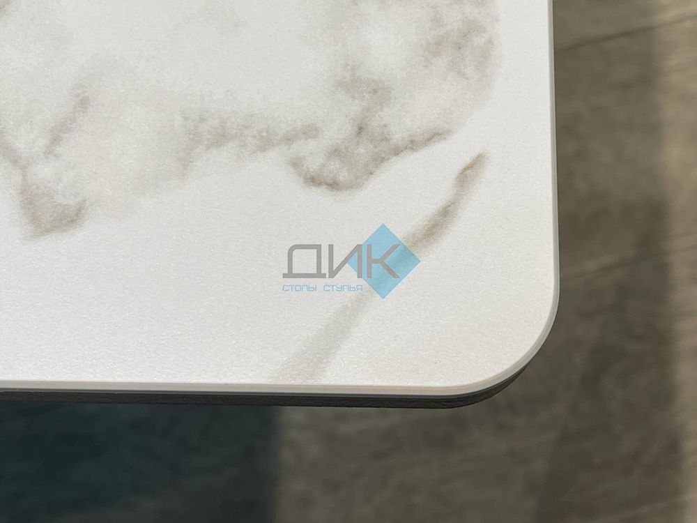 Стол DikLine LК90 опоры чёрные