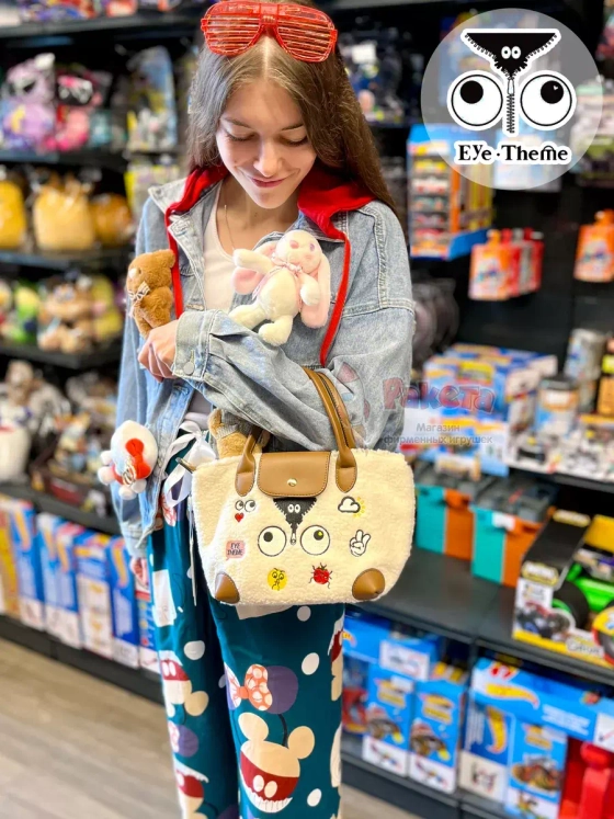 Сумка пушистая плюшевая для подростка модная на плечо