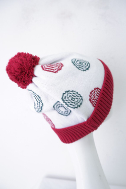 Шапка с помпоном