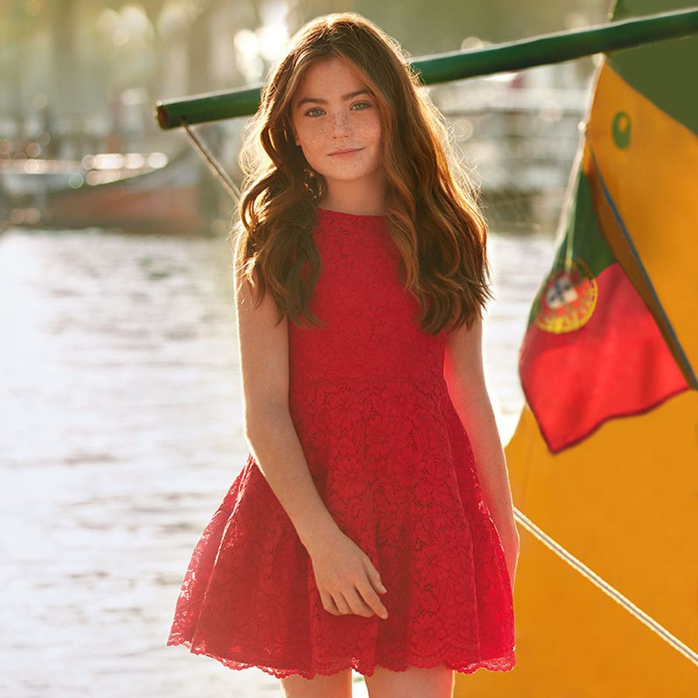 Красное кружевное платье Mayoral для девочки-подростка
