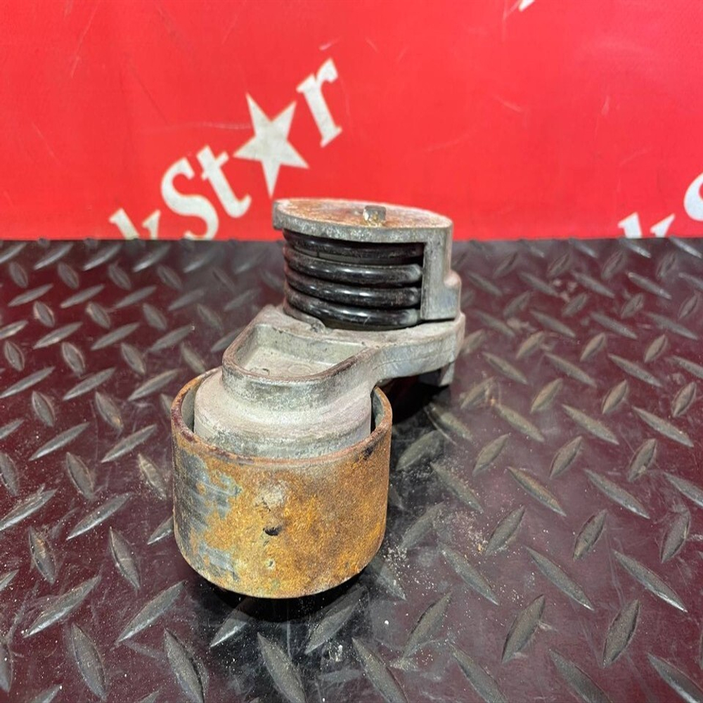 Натяжитель ремня