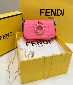 Fendi Nano Baguette 11 cm