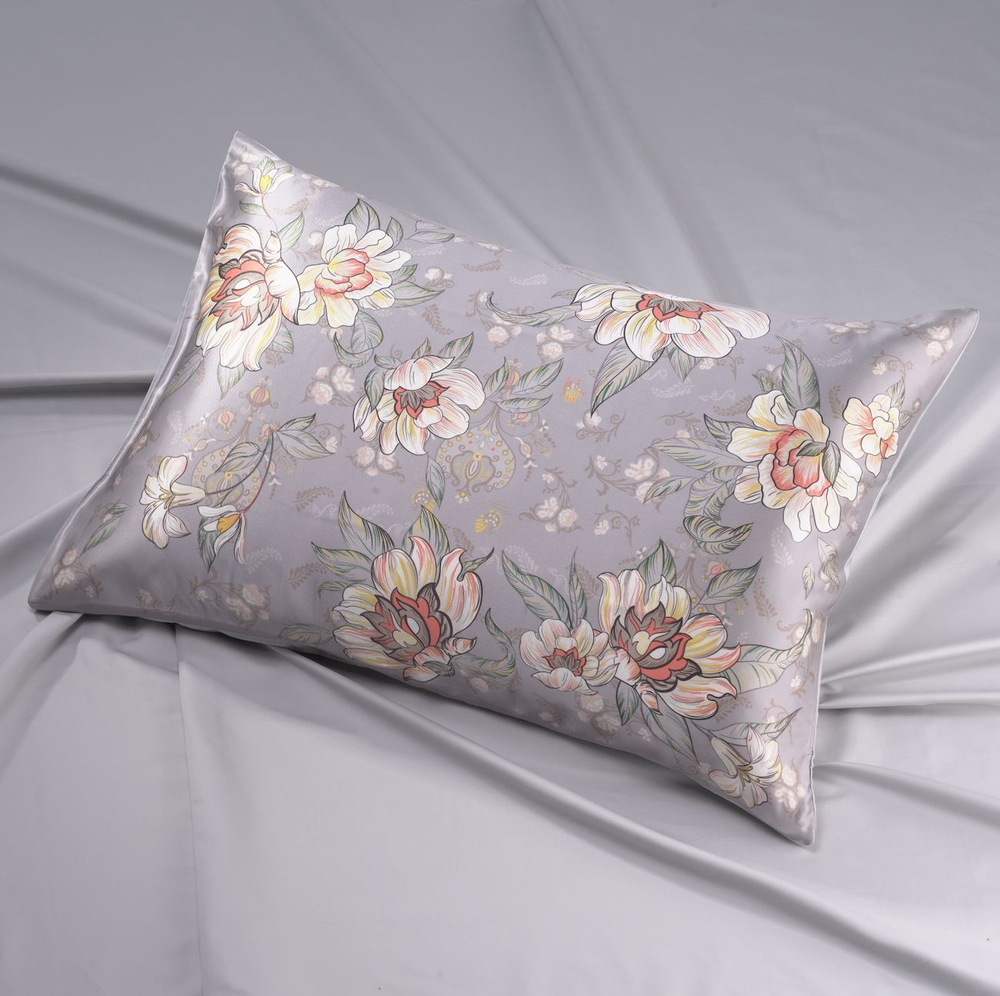 Наволочка 50x70 Mollen Лазоревый цветок светло-серая шелковая