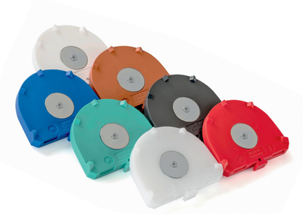 БАЗОВАЯ ПЛАСТИНА ПРЕМИУМ-КЛАССА DIVARIO®, цвета в ассортименте, малая, 100 шт.