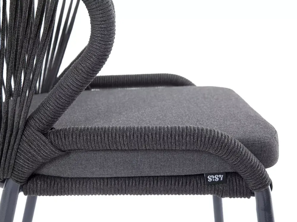 "Милан" стул плетеный из роупа, каркас алюминий темно-серый (RAL7024) муар, роуп темно-серый круглый, ткань темно-серая 027