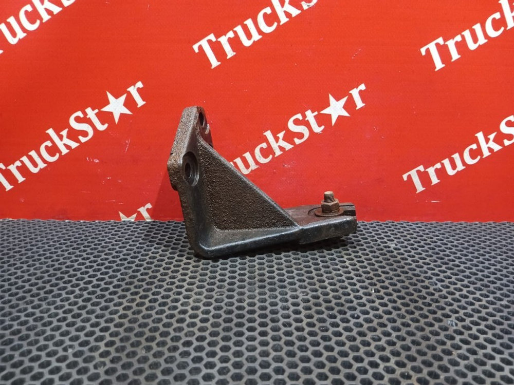 Кронштейн траверсы КПП левый 2018г