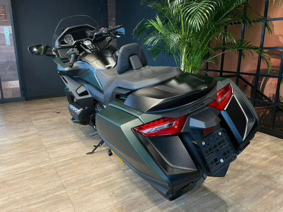 Honda GL 1800 Gold Wing Bagger DCT