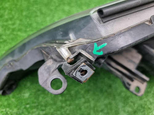 Фара правая Toyota Rav 4 CA40 (2012-2015) ксенон