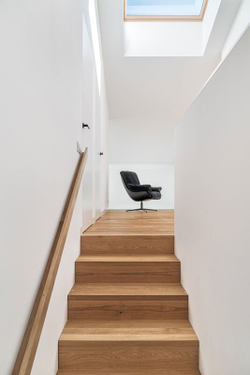 Глухое мансардное окно FAKRO 66х140 FNP (CH)